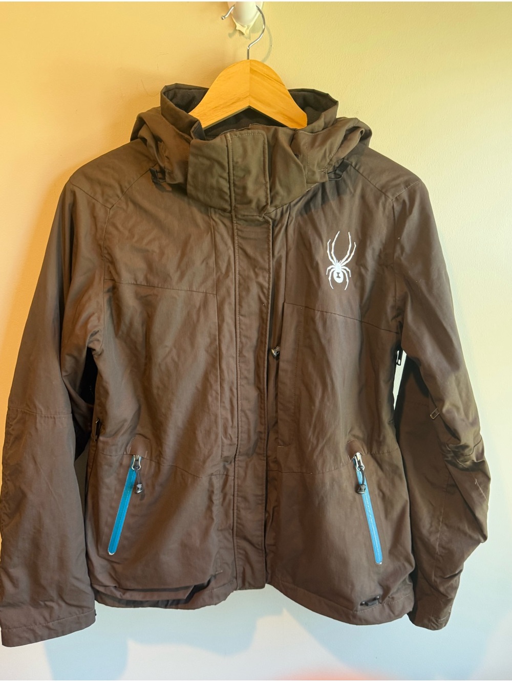 Spyder Brown Hooded Ski Jacket with Blue Zip Accents